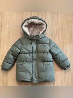 Mango kid’s warm Sherpa lined winter jacket, size 4/5 runs a bit smaller